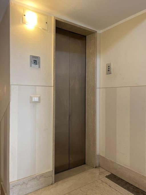 Attico In Piazza Matteotti Apartment Desenzano del Garda Exterior photo